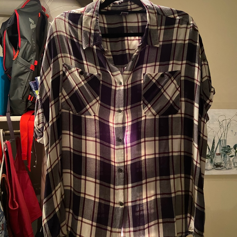 Eddie Bauer Short Sleeve Plaid Button Up